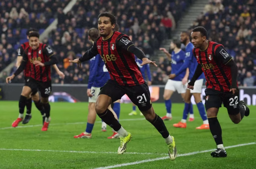  Bournemouth renverse l’Everton de 10 hommes grâce à Rayan et Adli
